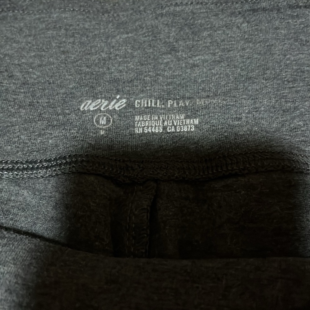 Aerie Dark Gray Leggings - Picture 3 of 3